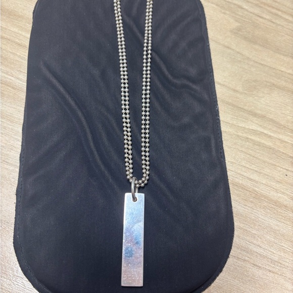 Gucci Silver Necklace Collection Modern Minimalist Design (Vintage) - Picture 4 of 6